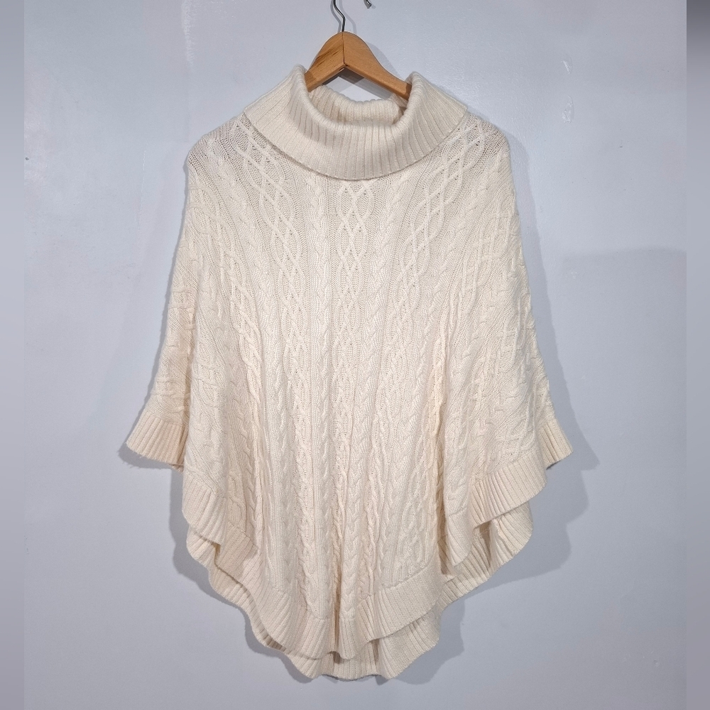 TALBOTS M Cable Knit Poncho Cape Shawl Sweater Cream Lambswool Blend Asymmetrica